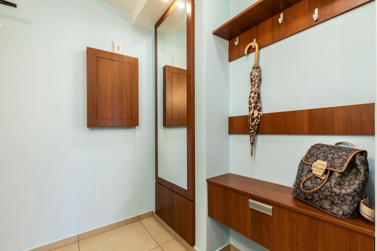 Prestige Ii Apartament